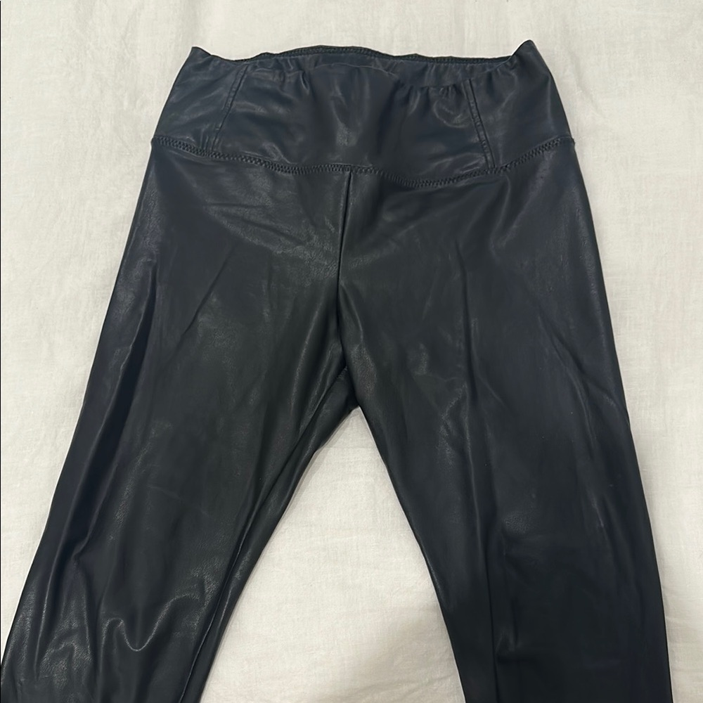 Womens Bagatelle NYC Faux Leggings Medium
